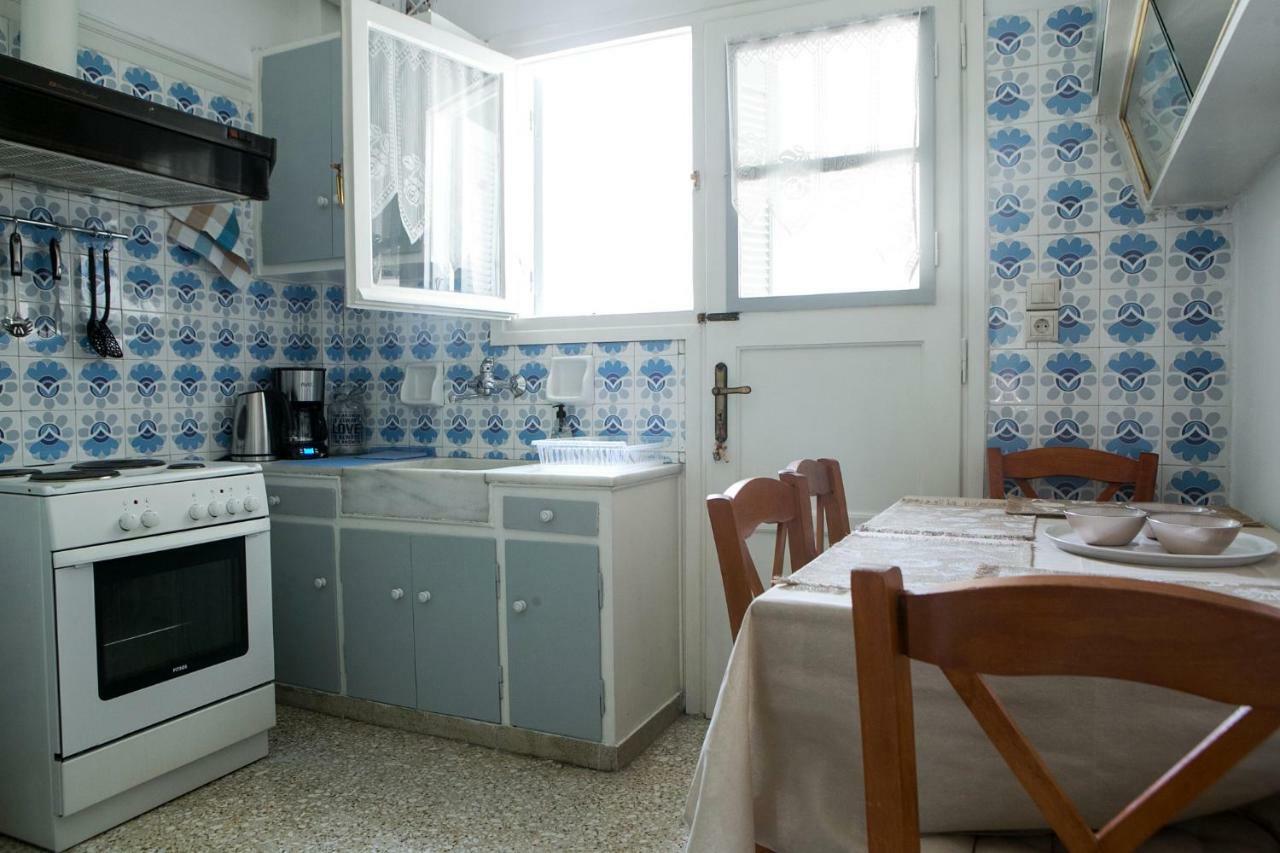 Best House, Larisis Metro, Atene Esterno foto